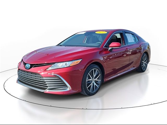 2022 Toyota Camry Hybrid XLE