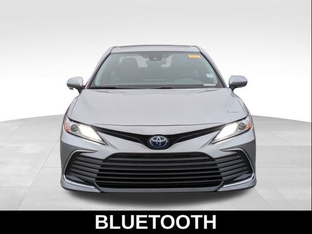 2022 Toyota Camry Hybrid XLE