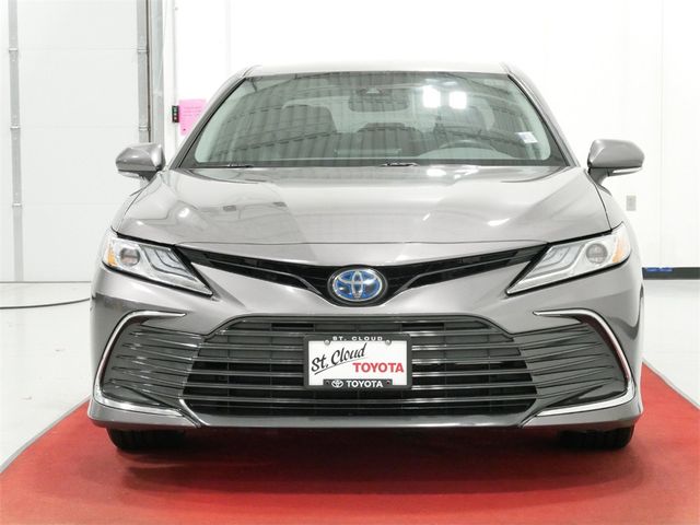 2022 Toyota Camry Hybrid XLE