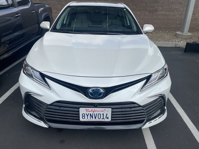 2022 Toyota Camry Hybrid XLE