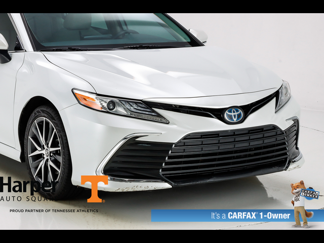 2022 Toyota Camry Hybrid XLE