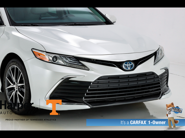 2022 Toyota Camry Hybrid XLE