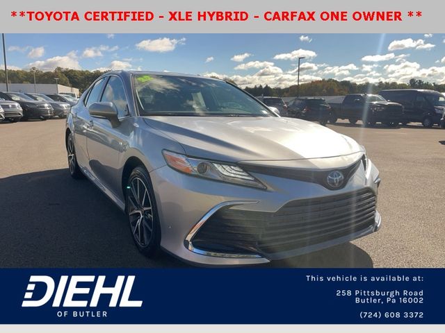 2022 Toyota Camry Hybrid XLE