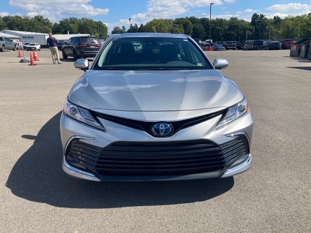 2022 Toyota Camry Hybrid XLE