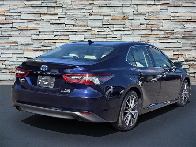 2022 Toyota Camry Hybrid XLE