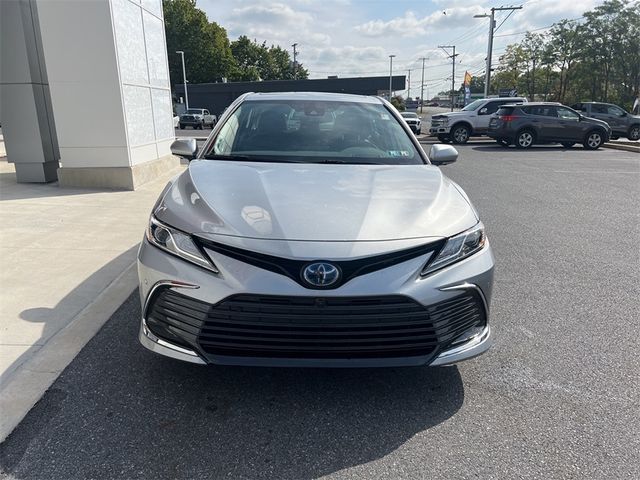 2022 Toyota Camry Hybrid XLE