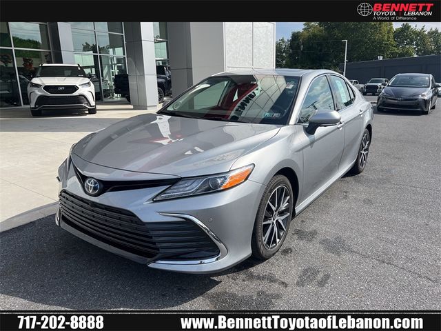 2022 Toyota Camry Hybrid XLE