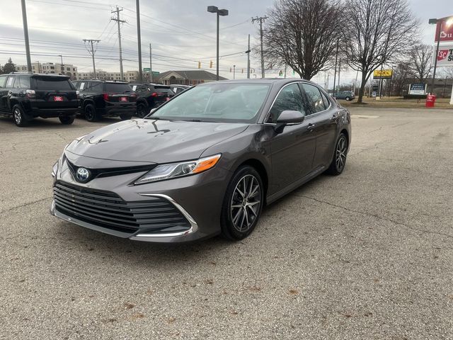 2022 Toyota Camry Hybrid XLE