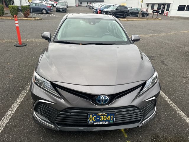 2022 Toyota Camry Hybrid XLE