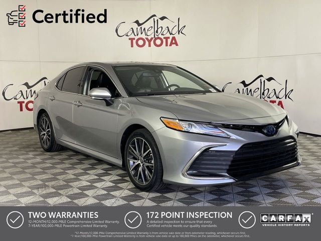 2022 Toyota Camry Hybrid XLE