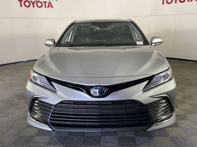 2022 Toyota Camry Hybrid XLE