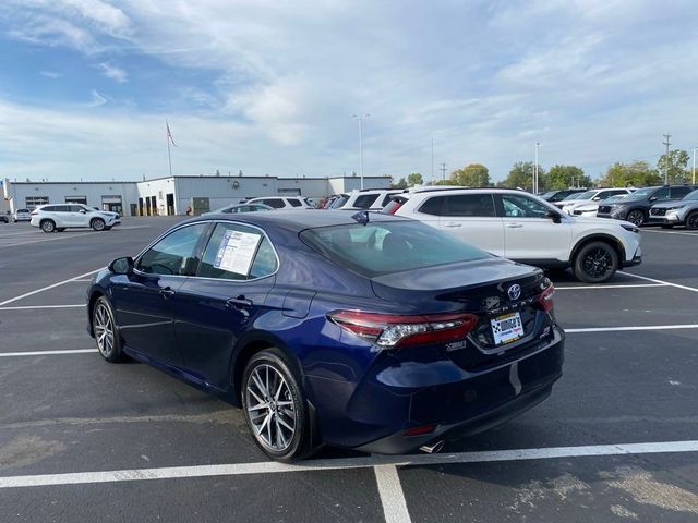 2022 Toyota Camry Hybrid XLE