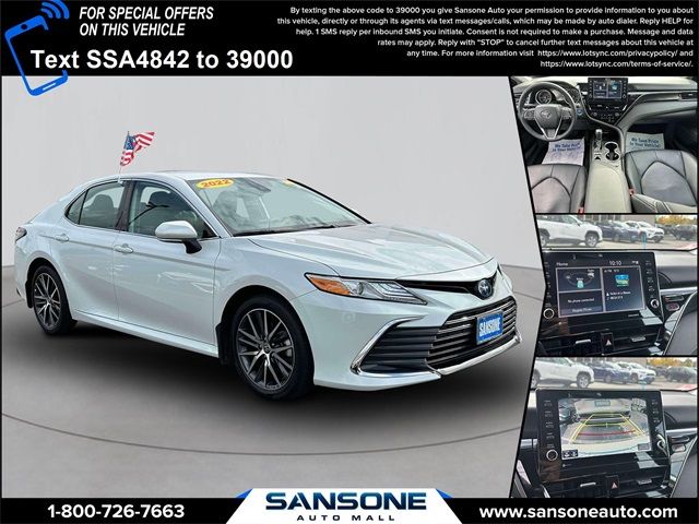 2022 Toyota Camry Hybrid XLE