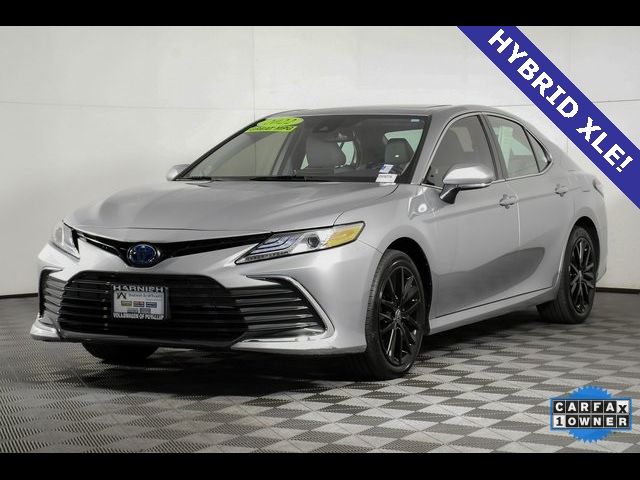 2022 Toyota Camry Hybrid XLE