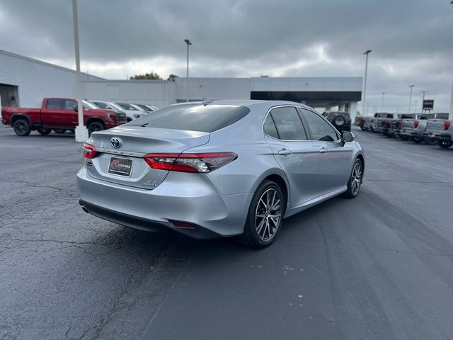 2022 Toyota Camry Hybrid XLE