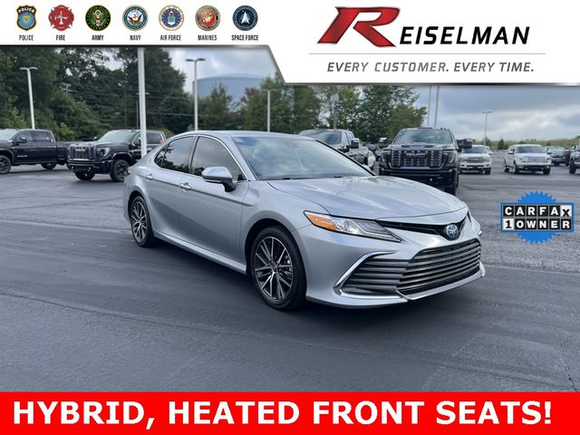 2022 Toyota Camry Hybrid XLE