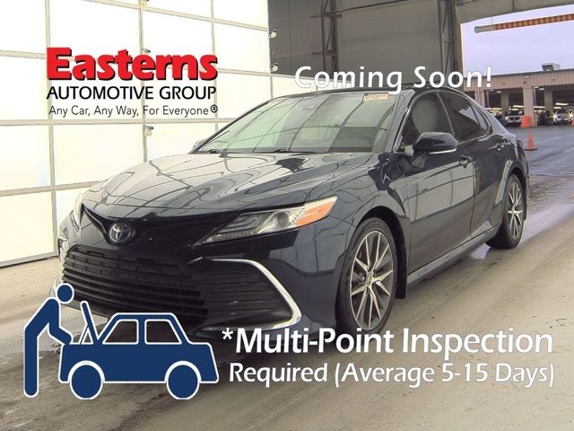 2022 Toyota Camry Hybrid XLE