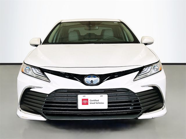 2022 Toyota Camry Hybrid XLE