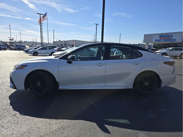 2022 Toyota Camry Hybrid XSE