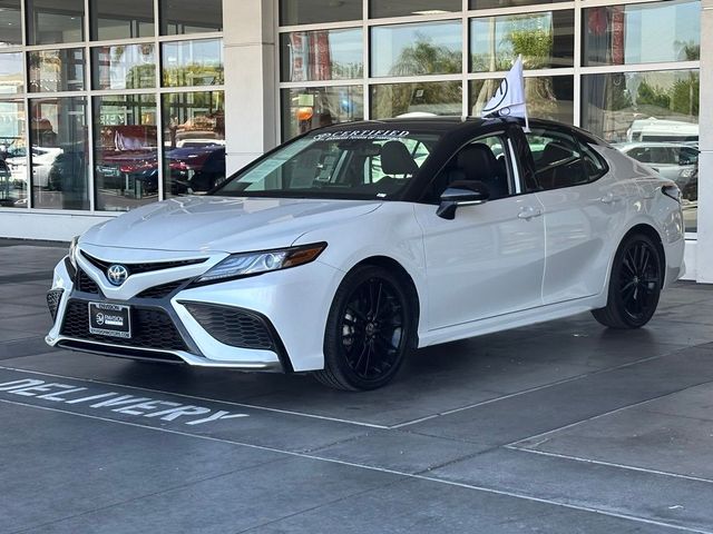 2022 Toyota Camry Hybrid XSE