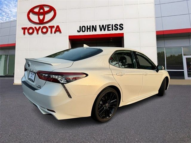 2022 Toyota Camry Hybrid XSE