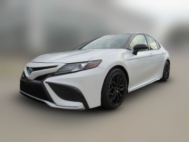 2022 Toyota Camry Hybrid XSE