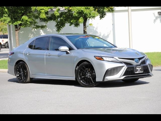 2022 Toyota Camry Hybrid XSE