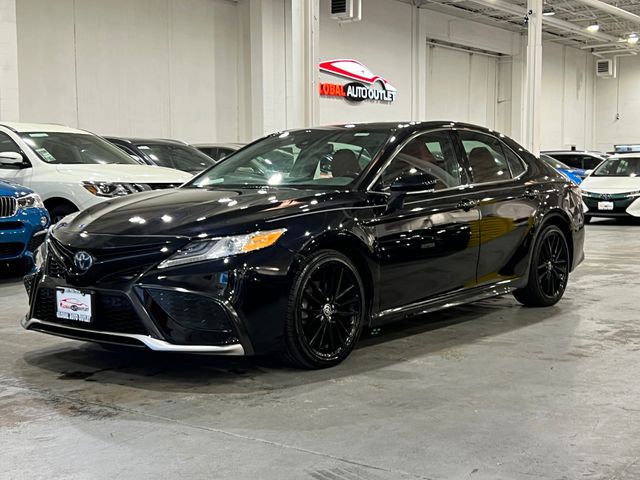 2022 Toyota Camry Hybrid XSE