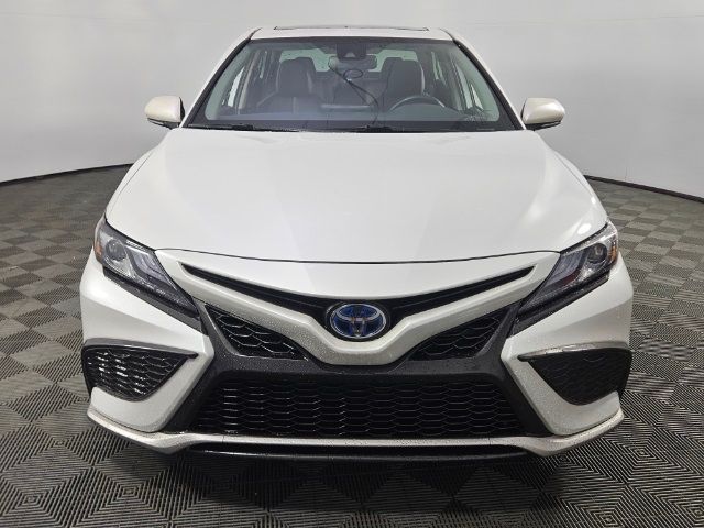 2022 Toyota Camry Hybrid XSE