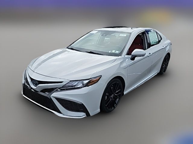 2022 Toyota Camry Hybrid XSE