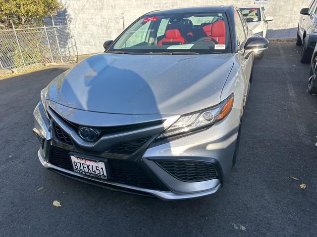 2022 Toyota Camry Hybrid XSE