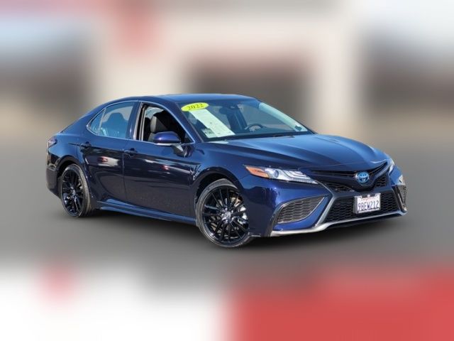 2022 Toyota Camry Hybrid XSE