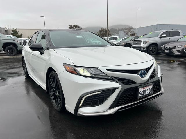 2022 Toyota Camry Hybrid XSE