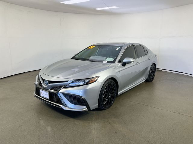 2022 Toyota Camry Hybrid XSE