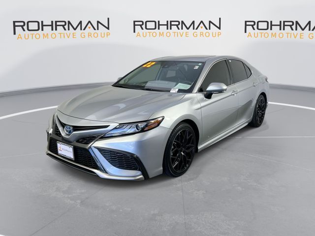 2022 Toyota Camry Hybrid XSE