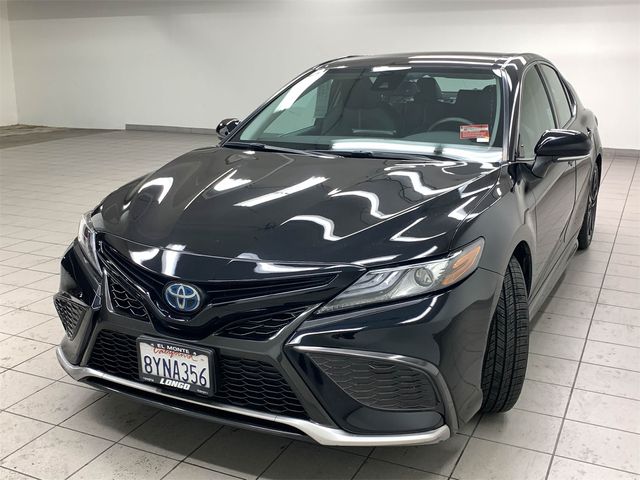 2022 Toyota Camry Hybrid XSE