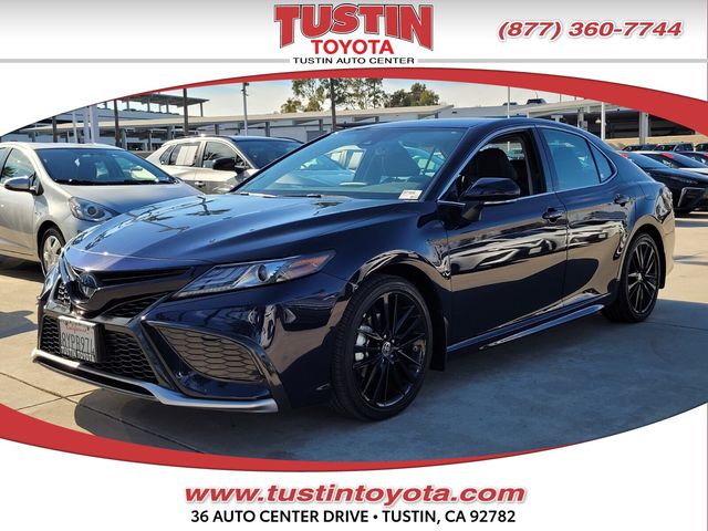 2022 Toyota Camry Hybrid XSE