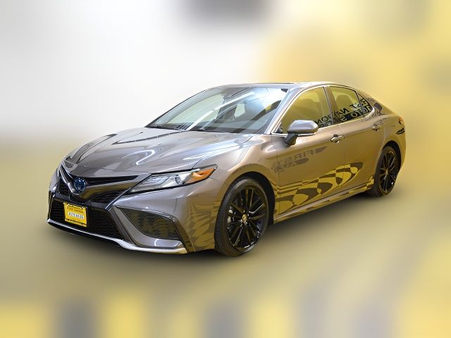 2022 Toyota Camry Hybrid XSE