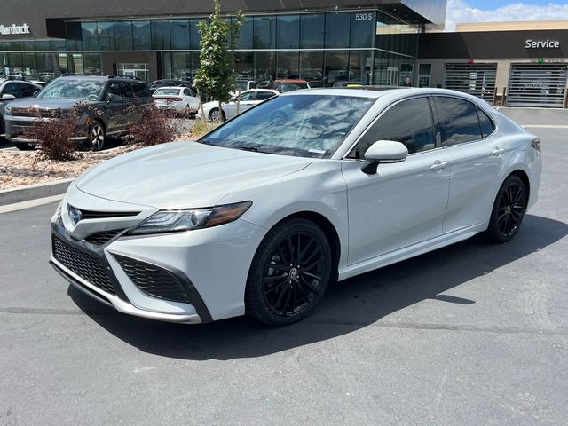 2022 Toyota Camry Hybrid XSE