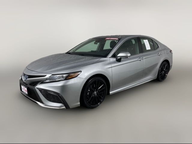 2022 Toyota Camry Hybrid XSE