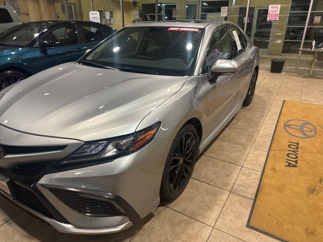 2022 Toyota Camry Hybrid XSE