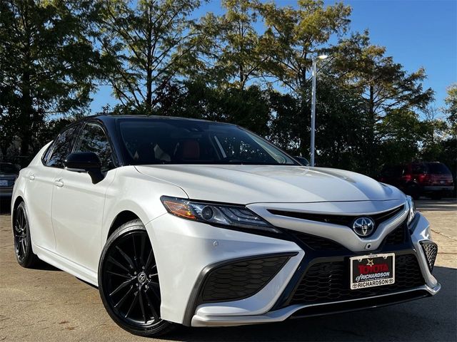 2022 Toyota Camry Hybrid XSE