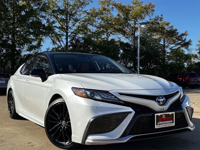 2022 Toyota Camry Hybrid XSE