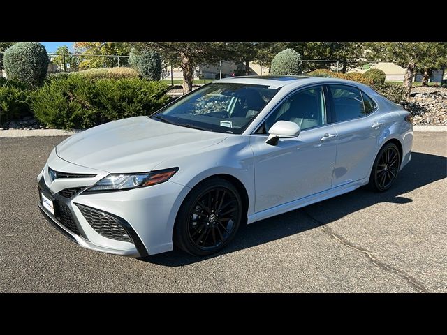 2022 Toyota Camry Hybrid XSE