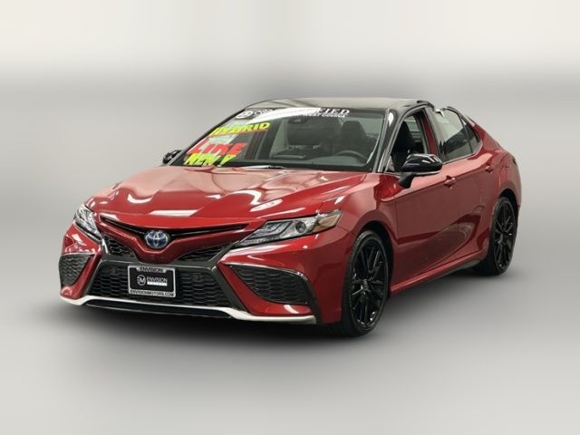 2022 Toyota Camry Hybrid XSE