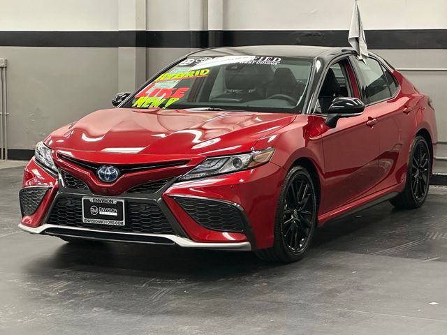 2022 Toyota Camry Hybrid XSE