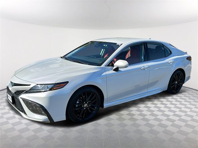 2022 Toyota Camry Hybrid XSE