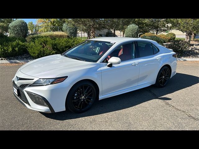 2022 Toyota Camry Hybrid XSE