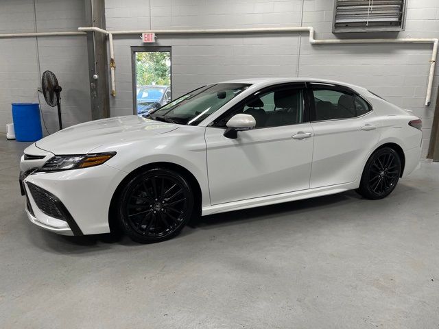 2022 Toyota Camry Hybrid XSE