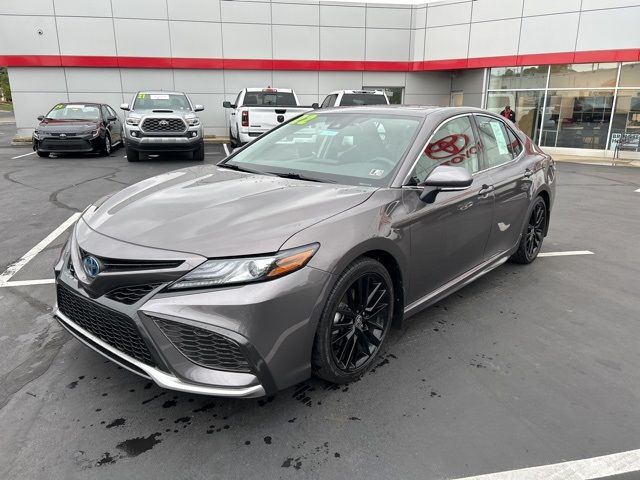 2022 Toyota Camry Hybrid XSE